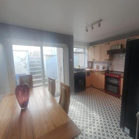 Guardian View Abertillery Exterior foto