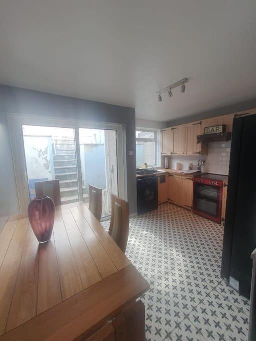 Guardian View Abertillery Exterior foto